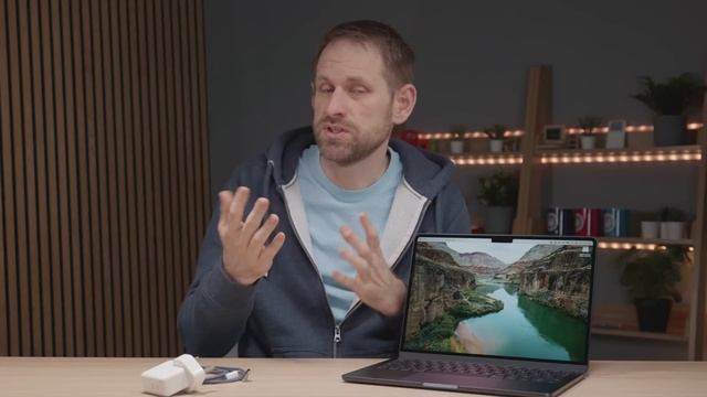 NEW M3 MacBook Air - Hands On, First Impressions