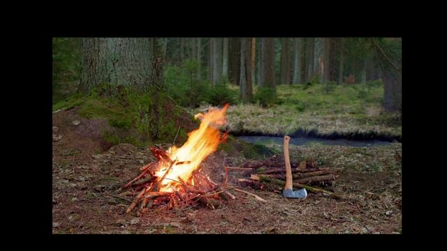 Костер у реки