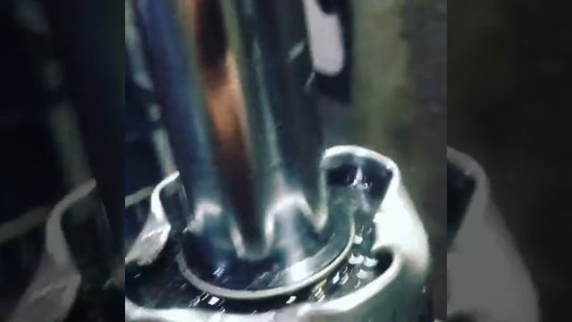 Рукажопы испортили шток стойки