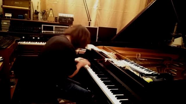 Mario Mariani - Piano Impro At Home April 2020