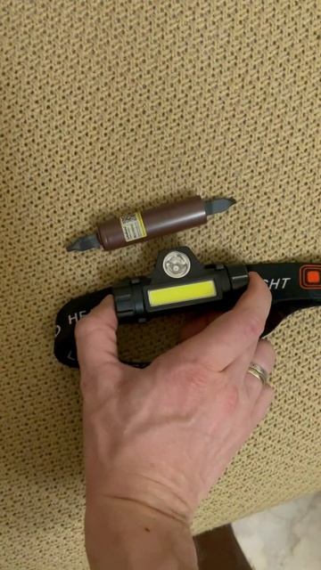 Лучший фонарь для рыбака против Комаров