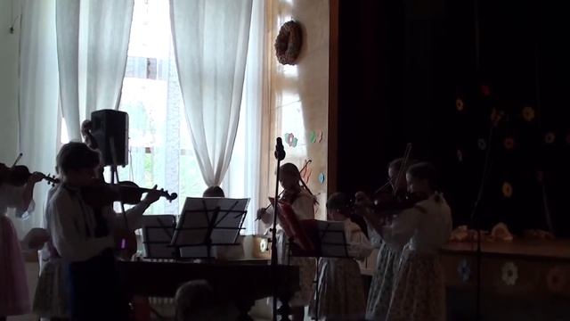 DCM Hrozének - Keď Já Pojděm Do Strážničky (DEN MATEK V Hroznové Lhotě)