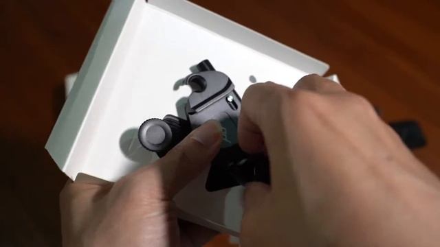 Peak Design Capture Camera Clip V3: Detailed Unboxing