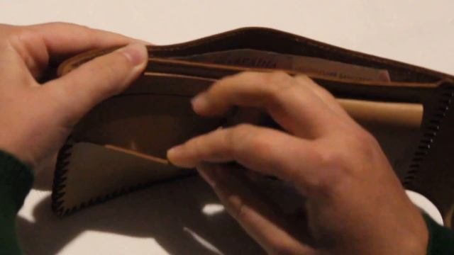 Бежевый кошелек ручной работы