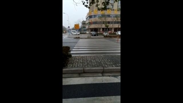 Как реагируют на иностранцев в Китае. Стандартная ситуация)