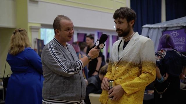 Джентельмены на CON.Версии