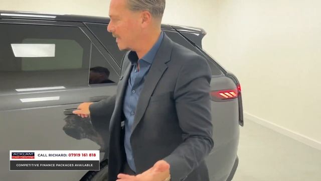 2022 72 Range Rover Sport 3.0 D300 Dynamic SE (Black Pack)