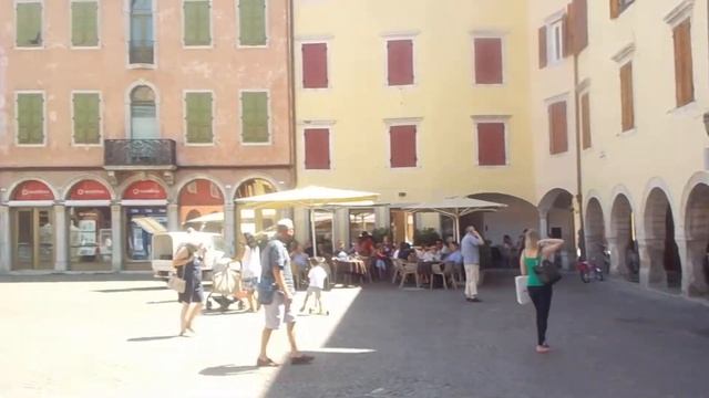 Видео по Летнему Лингвистическому Лагерю 