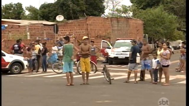 Menina De 13 Anos Morre Afogada Em Piscina, Em Araçatuba.