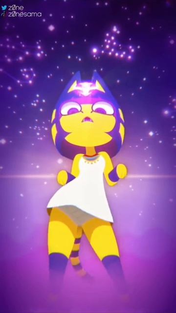 жёлтая египетская кошка в платье