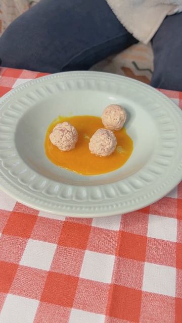 Baby Cat Eating Sixi Meatballs, Its So Sweet.