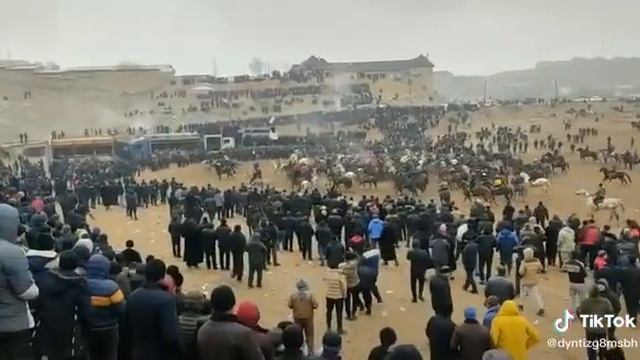 Сирожиддин пахлавон Чашмасор асп бо номи  Барон