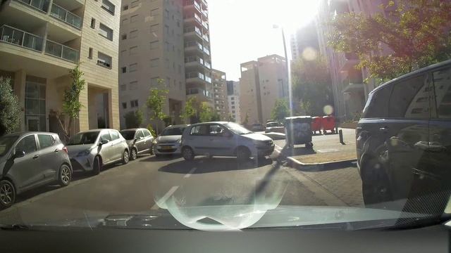 Утром рано, два барана