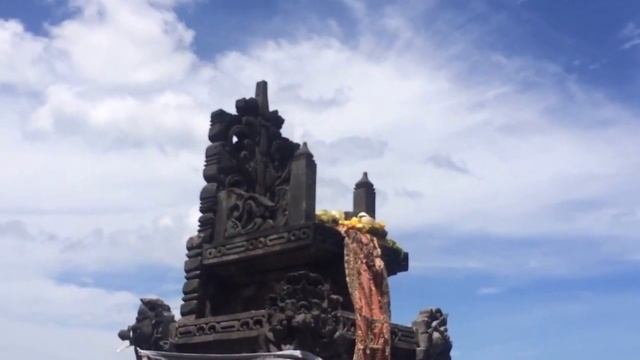 Pura Batu Bolong Temple - Lombok