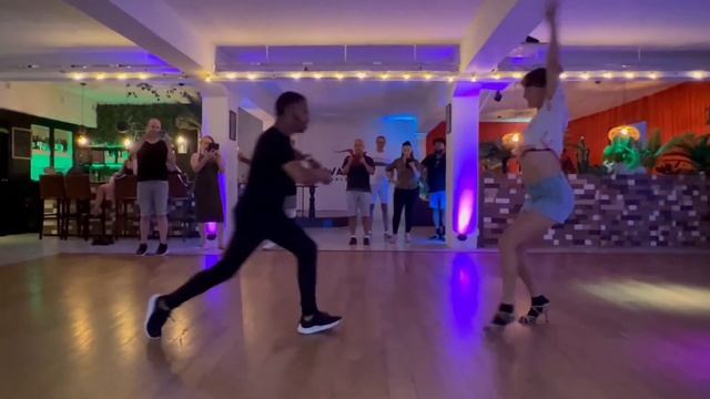 ADVANCED SALSA 🚀⚡ PARTNERWORK AND FOOTWORK | SALSA TUTORIAL