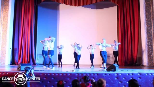 Waacking Beginners | Funky Town Dance Center | 2015 Concert