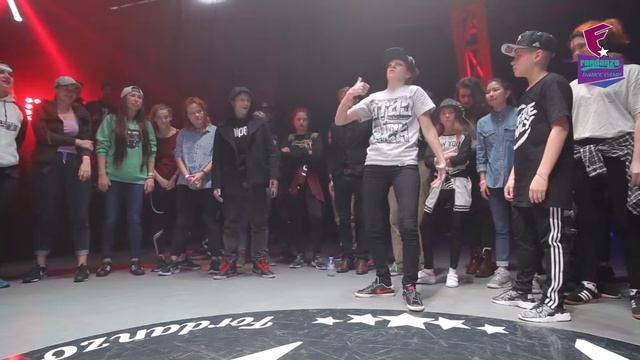 Lady UglyFate Vs Mike /Krump/Final 1/Battle/Fordanzo Dance Camp 2016/ S.-Peterburg