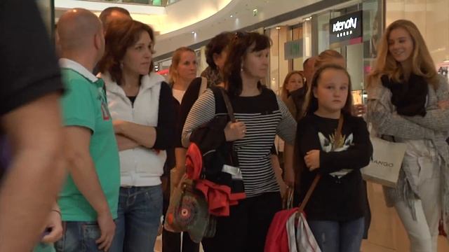 Slovenský Salsa - Rueda Flashmob Bratislava (Eurovea, September 2014)