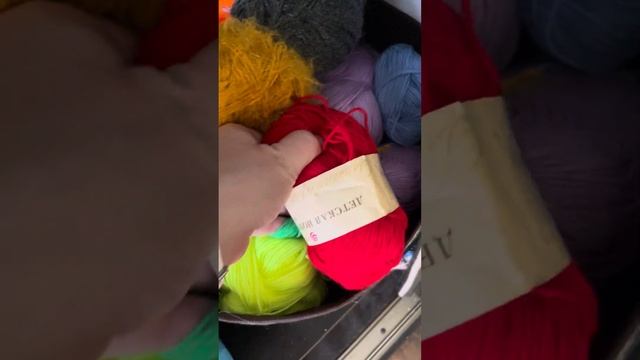 Мои запасы пряжи/много пряжи/
