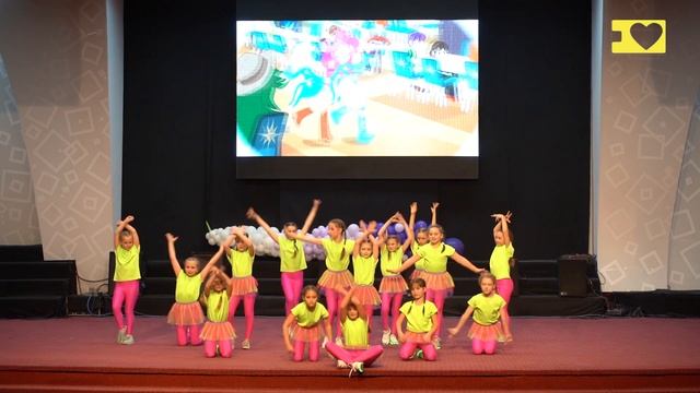 I LOVE DANCE CONCERT XXIV -  COLORPEOPLE Pink -  Show Girls