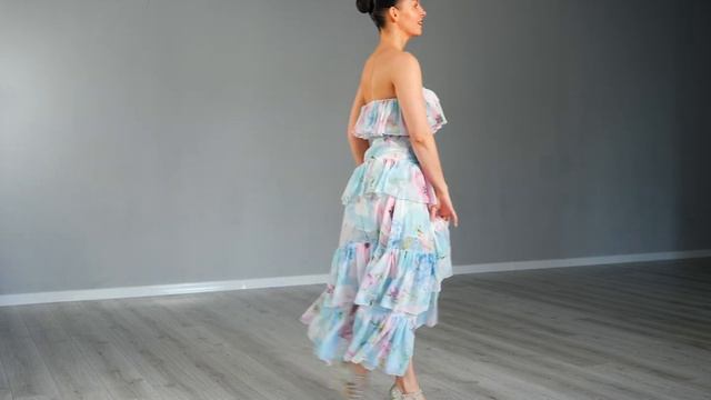 Perfectly in the rhythm of Salsa (in calve and on clave)