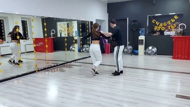 Сальса в школе танцев Cubana Club Тула.