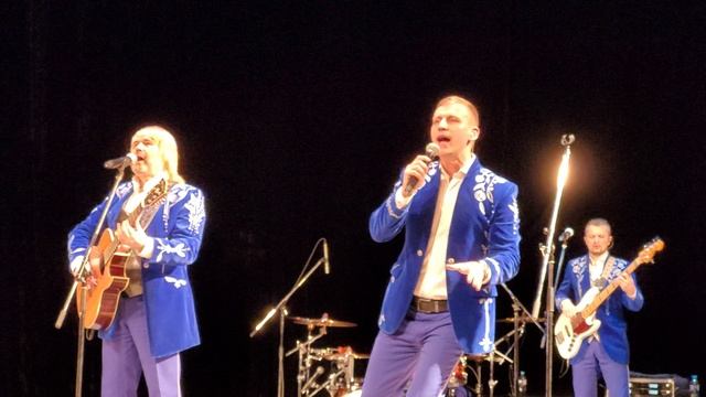 ПАДАЕТ СНЕГ - БГА 