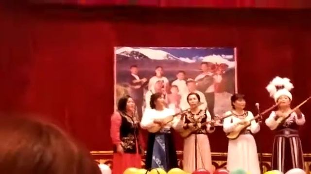 Айжамал Нишанбаева досторум менен концертимде