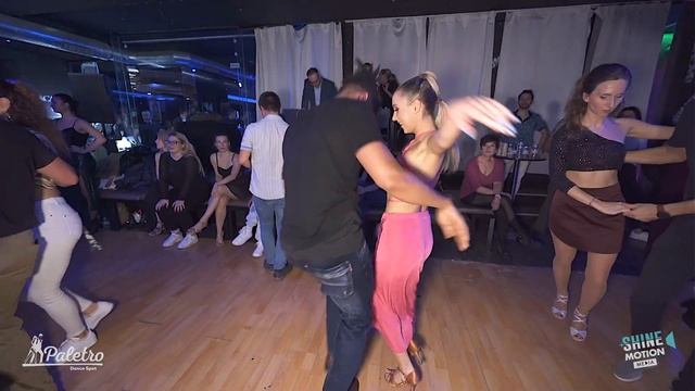 Amadou Sy & Elisaveta Manolova - Salsa Social Dance | Paletro & Abayomi Christmas Party Time