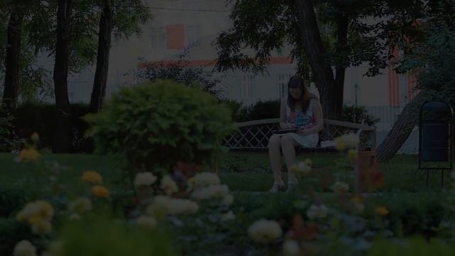 Outside Working With Tablet ASUS Eee Slate B 121