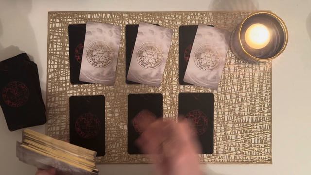 Приворот. Чи є на ньому\ній приворот? Діагностика вашого привороту? Ворожіння на ТАРО