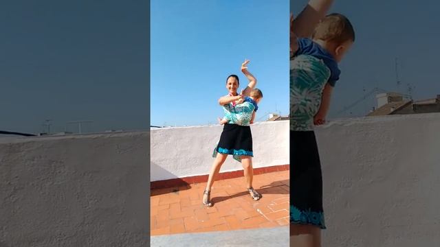 Salsa Portage - Babywearing Despacito