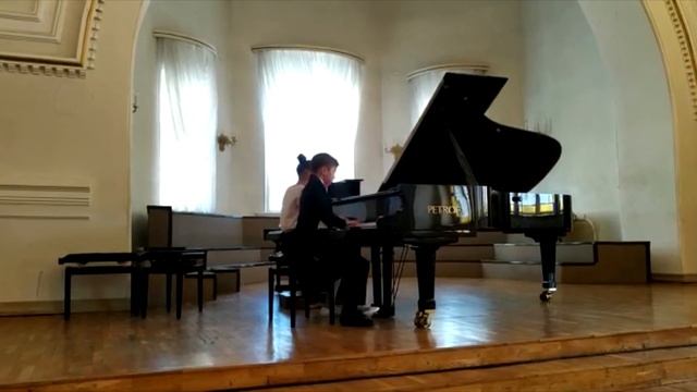 Дуэт Вьюков Владислав и Крылосова Валерия.  В. Гаврилин 