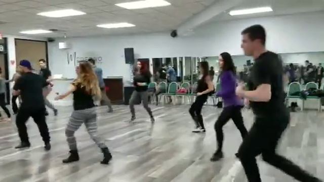 Moderno Dance Center | Advanced Salsa Footwork