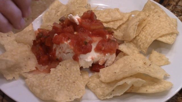 Simple Snack: Salsa & Cream Cheese Spread