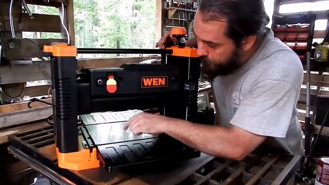 WEN Thickness Planner Review, How A 50 Year Old Floor Came To Life.