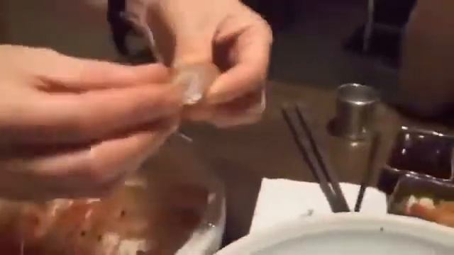 ชอบกินสด ๆ!!!  Отведайте свеженьких  Live To Eat  VideoV