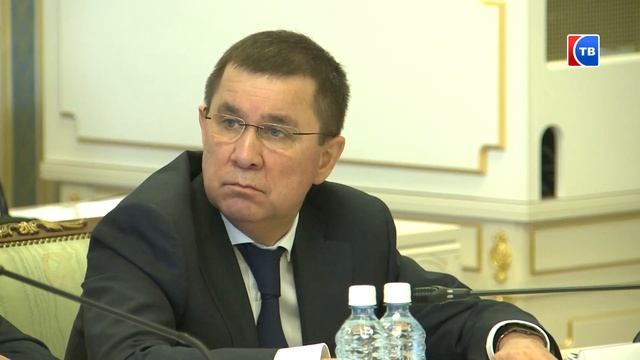 Губернатор Куйвашев утвердил программу модернизации ЖКХ региона