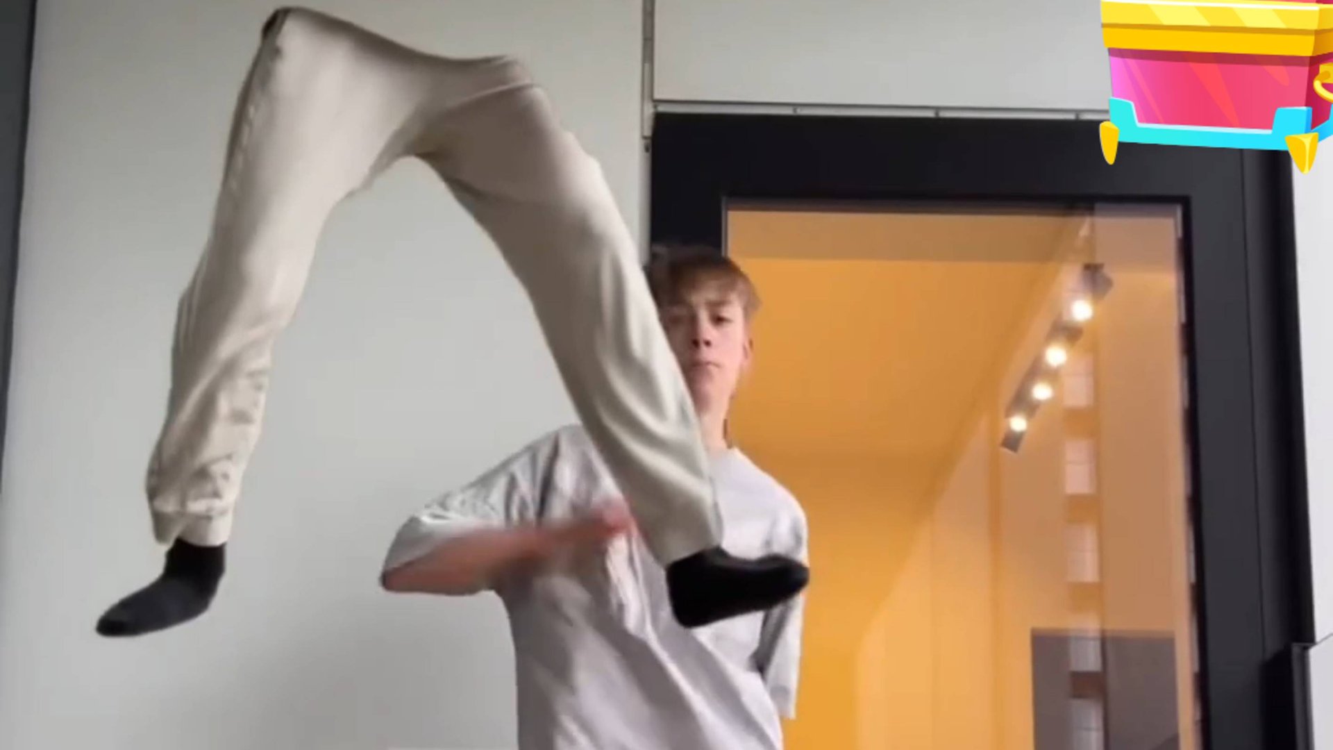 тренд танец