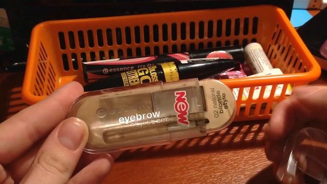 Пустые баночки декоративной косметики!