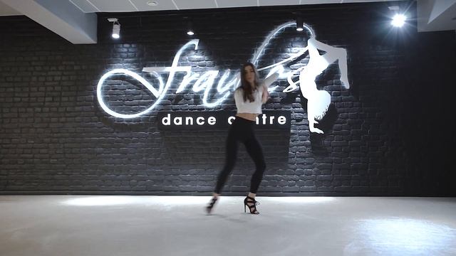 High Heels/BANKS - Gimme