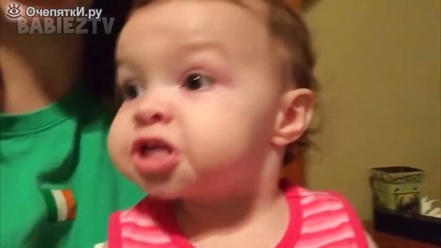 Дети встречают родителей после разлуки