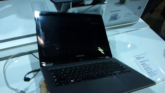 Samsung Series 5 Notebook-tablet Bemutató Videó @Computex 2012 - MobilxTV