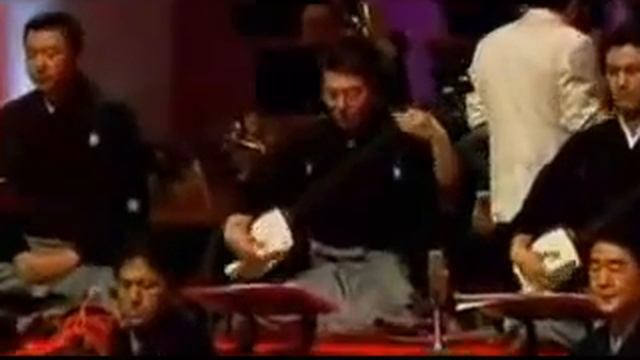 Спреями побрызгался! Я пончиков послушал и понимаешь- А ЖИТЬ ТО ВЕСЕЛО!!!!