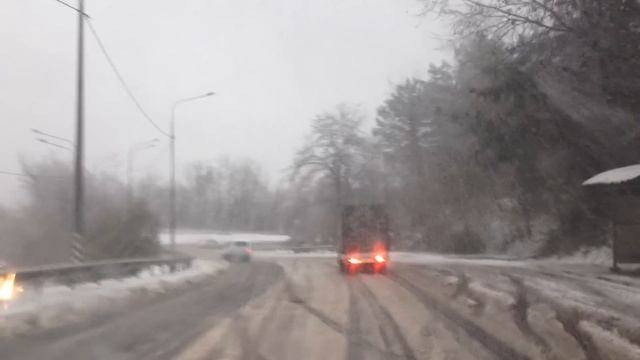 мамайский перевал 2013.12.10. снегопад. пробка