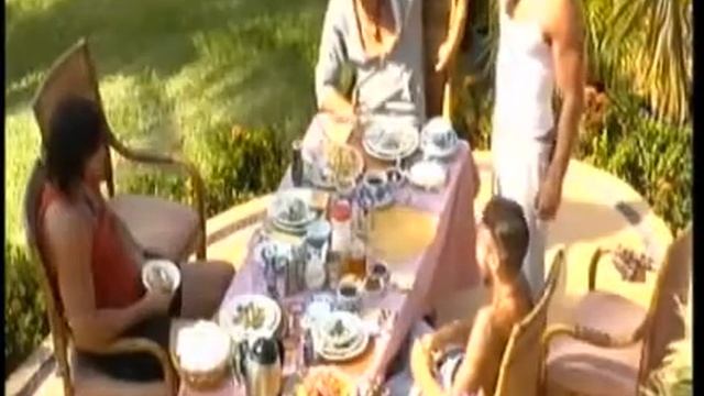 Милу подозревают в... смене пола - Каникулы в Мексике 2