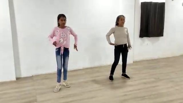 SMART VISION INSTITUTE Shubhi& Kriti