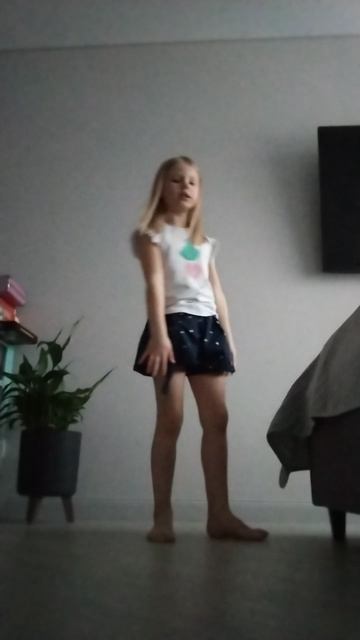 VID_20250304_175204.mp4