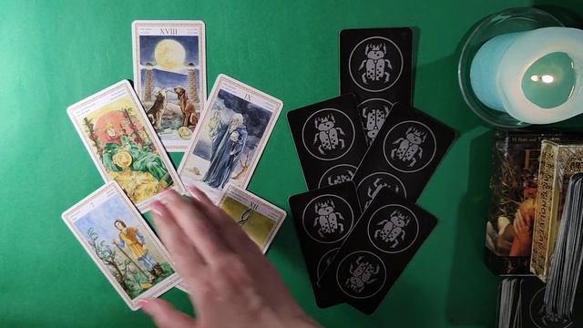 КАКИЕ ДЕЙСТВИТЕЛЬНО ЧУВСТВА У НЕГО К ВАМ ? И КАКИЕ БУДЕТ ДЕМОНСТРИРОВАТЬ ? Гадание онлайн, таро