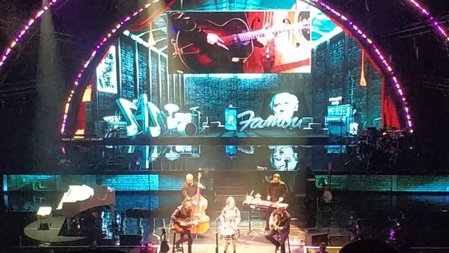 ZAZ. Live In Saint-Petersburg, 4 Feb 2019. Oublie Loulou